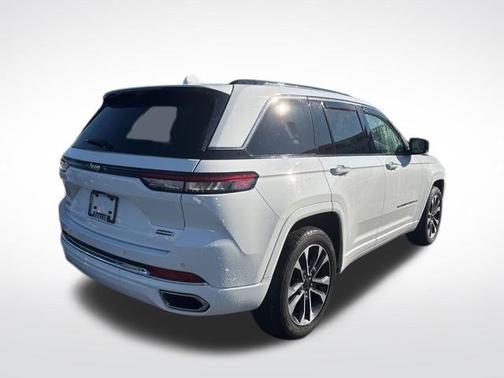 2022 Jeep Grand Cherokee Overland