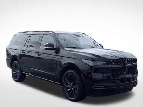 Infinite Black Metallic 2026 Lincoln Navigator L Reserve