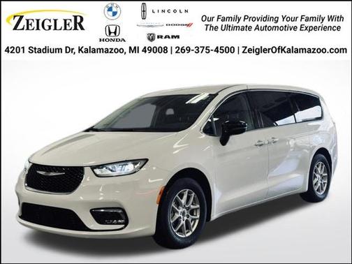 2024 Chrysler Pacifica Touring-L