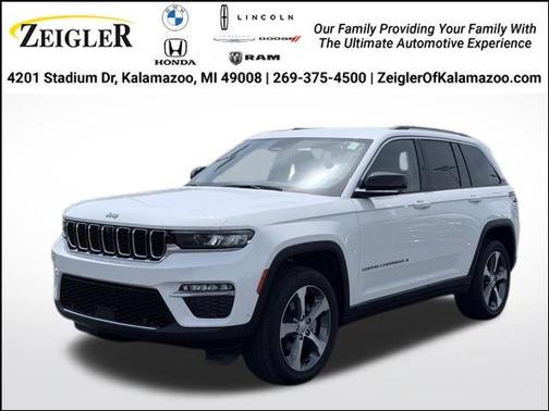 Bright White Clearcoat 2023 Jeep Grand Cherokee Limited