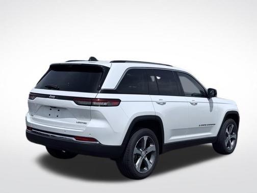 Bright White Clearcoat 2023 Jeep Grand Cherokee Limited