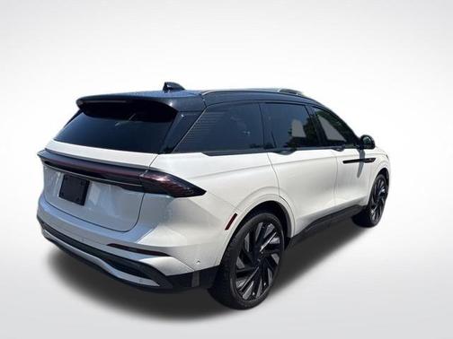 2024 Lincoln Nautilus Reserve