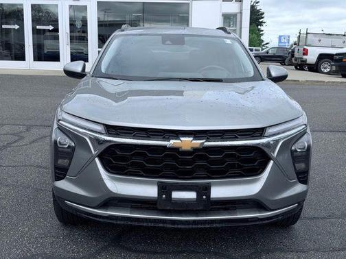 Sterling Gray Metallic 2025 Chevrolet Trax LT