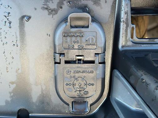 Bright White Clearcoat 2023 RAM 1500 Big Horn