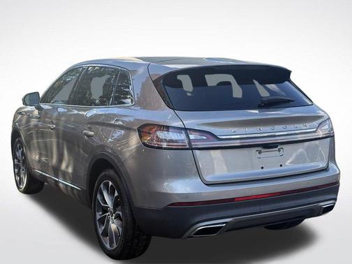 Infinite Black Metallic 2023 Lincoln Nautilus Reserve