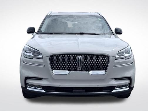 Pearl Metallic 2024 Lincoln Aviator Reserve AWD