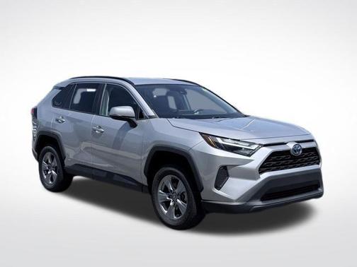 Silver Sky Metallic 2022 Toyota RAV4 Hybrid XLE