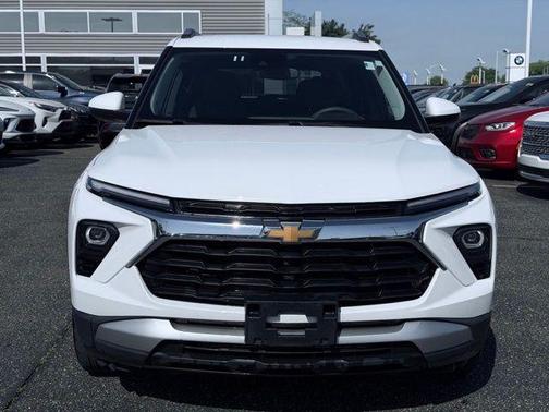 Summit White 2025 Chevrolet Trailblazer LT
