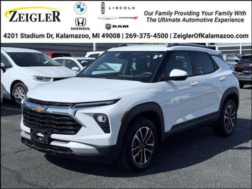 Summit White 2025 Chevrolet Trailblazer LT