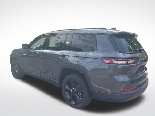 2022 Jeep Grand Cherokee L Laredo