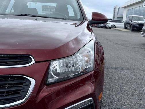 Siren Red Tintcoat 2015 Chevrolet Cruze 1LT