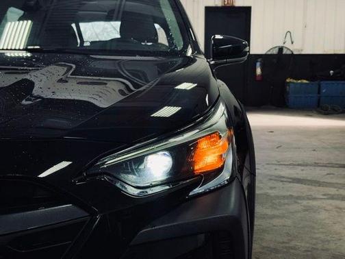 Crystal Black Silica 2024 Subaru Outback Limited