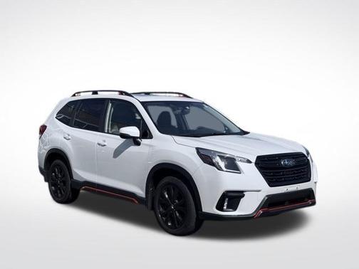 Crystal White Pearl 2023 Subaru Forester Sport