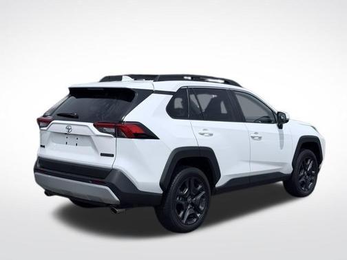Ice 2024 Toyota RAV4 Adventure