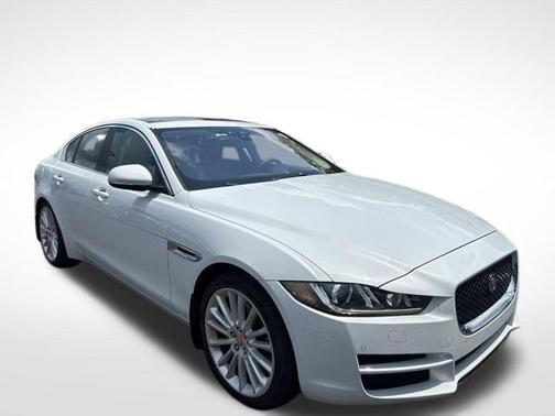 2017 Jaguar XE 35t First Edition