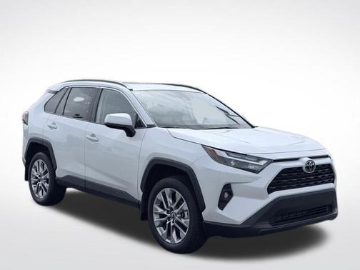 Pearl 2024 Toyota RAV4 XLE Premium
