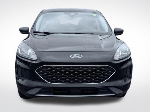 Black Metallic 2022 Ford Escape SE