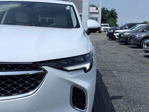 Summit White 2022 Buick Envision Avenir