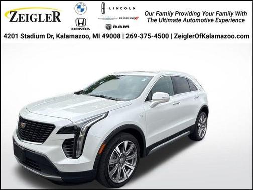 2022 Cadillac XT4 Premium Luxury
