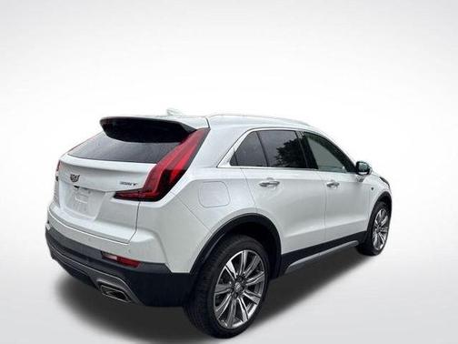 2022 Cadillac XT4 Premium Luxury