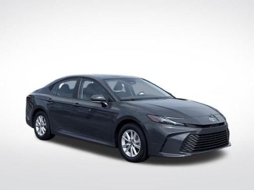 UNDERGROUND 2025 Toyota Camry LE