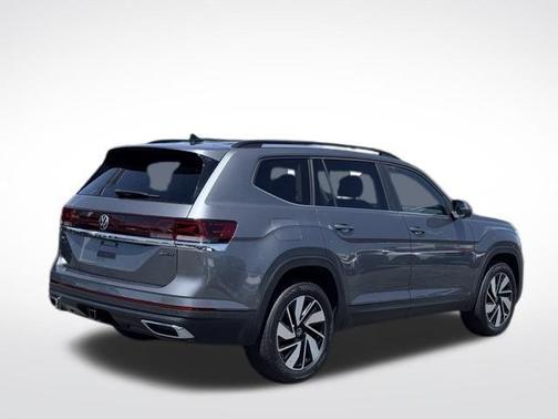 Platinum Gray Metallic 2025 Volkswagen Atlas 2.0T SE
