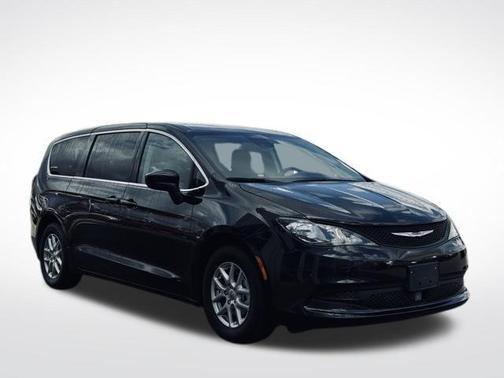 Diamond Black 2024 Chrysler Voyager LX