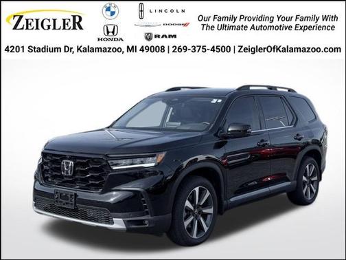 Crystal Black Pearl 2024 Honda Pilot Elite
