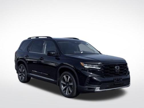 Crystal Black Pearl 2024 Honda Pilot Elite