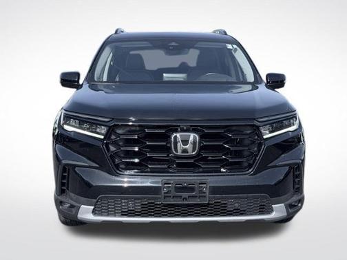 Crystal Black Pearl 2024 Honda Pilot Elite