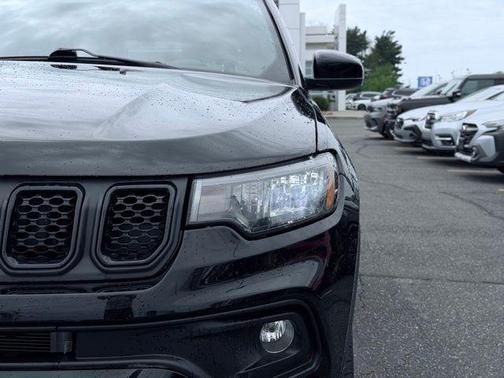 Diamond Black 2023 Jeep Compass Altitude