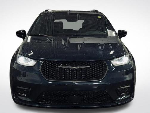 Fathom Blue Pearlcoat 2025 Chrysler Pacifica Limited