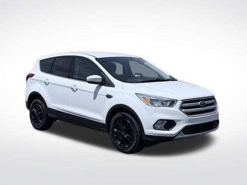 Oxford White 2019 Ford Escape SE
