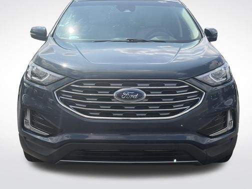 Blue Metallic 2019 Ford Edge Titanium