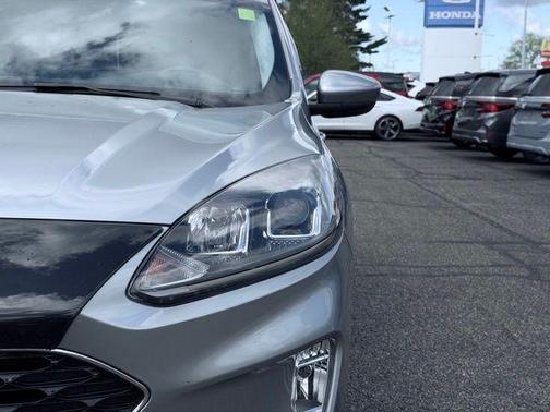 Silver Metallic 2022 Ford Escape SEL
