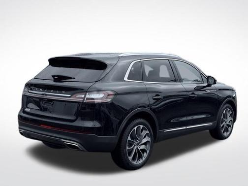 Black Metallic 2022 Lincoln Nautilus Reserve