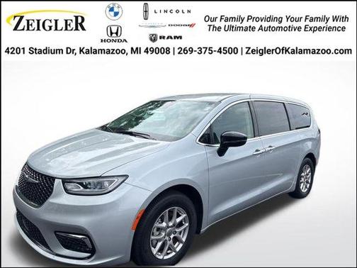 2024 Chrysler Pacifica Touring-L