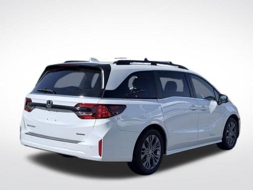 Platinum White Pearl 2025 Honda Odyssey Touring
