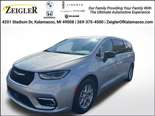 2024 Chrysler Pacifica Touring-L