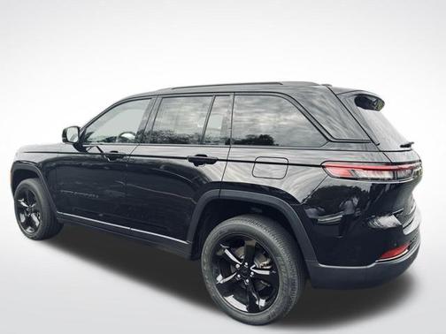 2022 Jeep Grand Cherokee Altitude