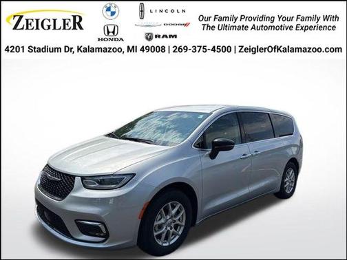 2024 Chrysler Pacifica Touring-L