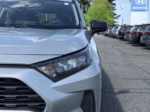 Silver Sky Metallic 2022 Toyota RAV4 Hybrid LE