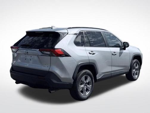 Silver Sky Metallic 2022 Toyota RAV4 Hybrid LE
