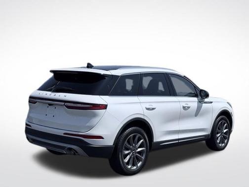White Metallic 2022 Lincoln Corsair Standard