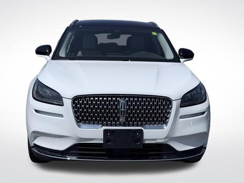 White Metallic 2022 Lincoln Corsair Standard