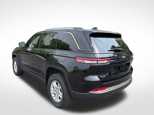 2022 Jeep Grand Cherokee Laredo
