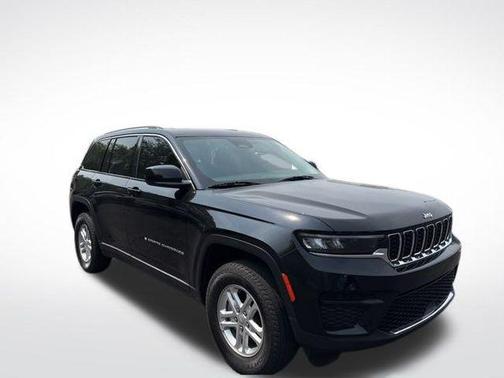 2022 Jeep Grand Cherokee Laredo