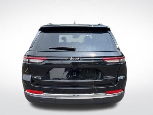 2022 Jeep Grand Cherokee Laredo
