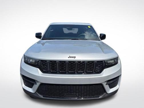 2022 Jeep Grand Cherokee Altitude