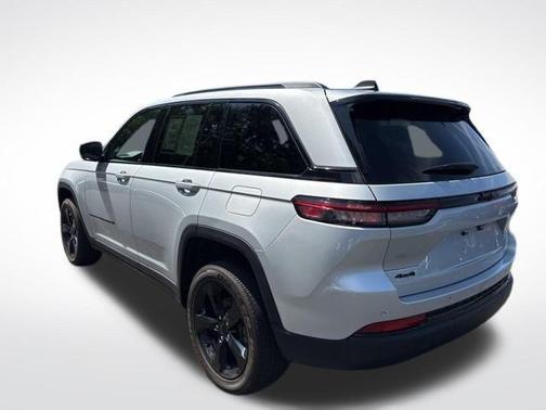 2022 Jeep Grand Cherokee Altitude